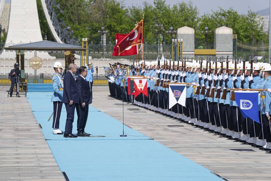 Irak Başbakanı Ankara’da! Külliye’de resmi tören: Sudani’den güç birliği mesajı... - Resim: 1